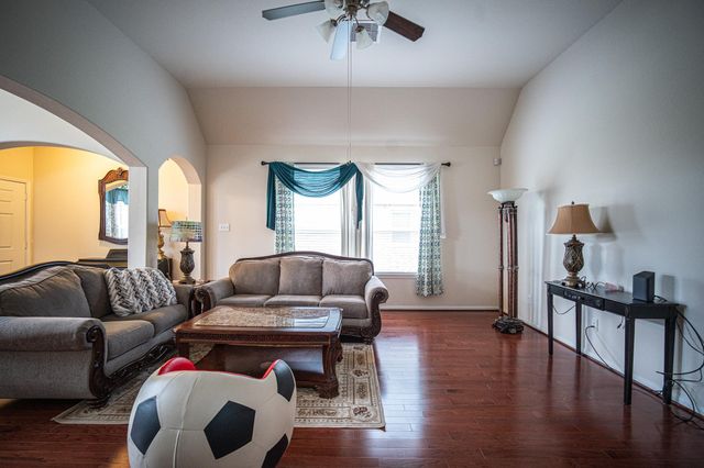 4138 Falvel Shadow Creek Drive, Spring, TX 77388