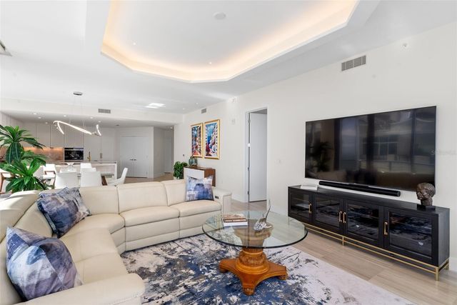 3101 BAYSHORE BOULEVARD 2004, Tampa, FL 33629