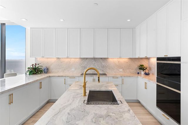 3101 BAYSHORE BOULEVARD 2004, Tampa, FL 33629