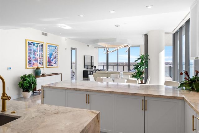 3101 BAYSHORE BOULEVARD 2004, Tampa, FL 33629