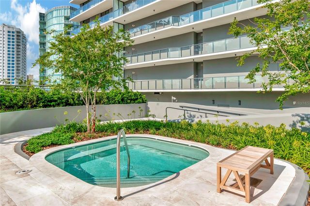 3101 BAYSHORE BOULEVARD 2004, Tampa, FL 33629