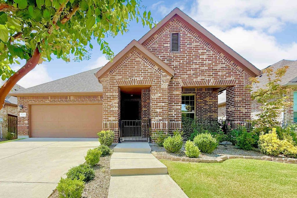 524 Caudle Lane, Savannah, TX 76227
