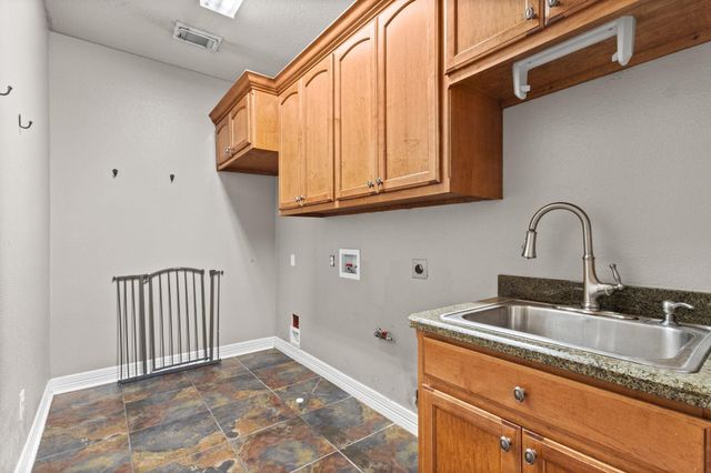 6305 Meadow Mist, Orange, TX 77632