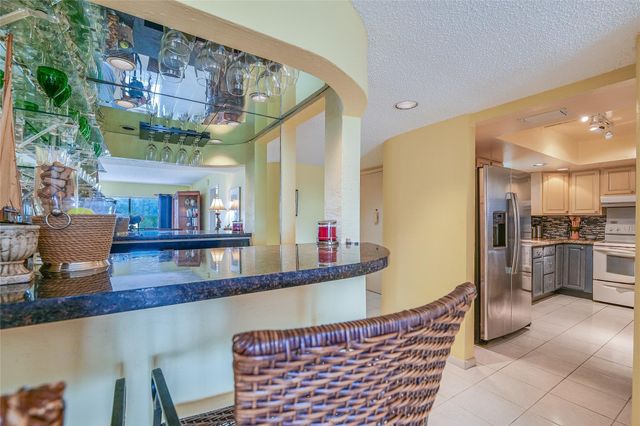 3930 Inverrary Blvd 608 D, Lauderhill, FL 33319