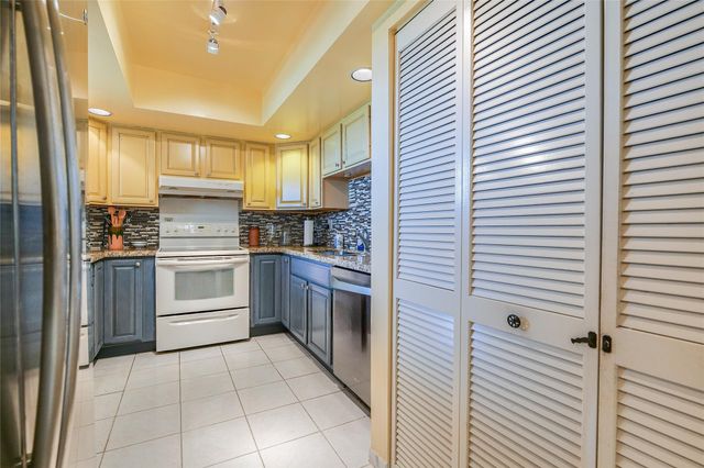 3930 Inverrary Blvd 608 D, Lauderhill, FL 33319