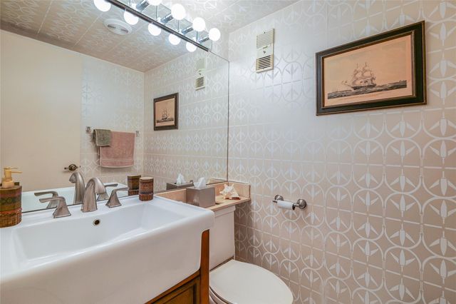 3930 Inverrary Blvd 608 D, Lauderhill, FL 33319