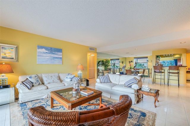 3930 Inverrary Blvd 608 D, Lauderhill, FL 33319