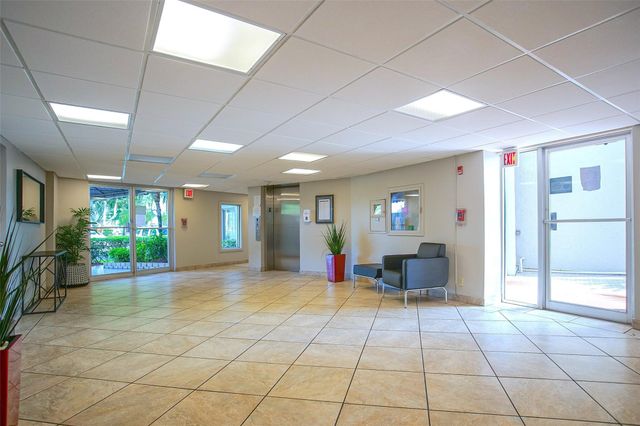 3930 Inverrary Blvd 608 D, Lauderhill, FL 33319