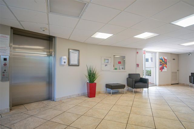 3930 Inverrary Blvd 608 D, Lauderhill, FL 33319