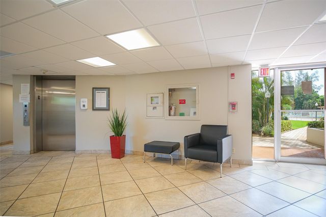 3930 Inverrary Blvd 608 D, Lauderhill, FL 33319