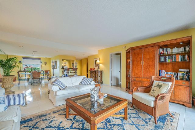 3930 Inverrary Blvd 608 D, Lauderhill, FL 33319