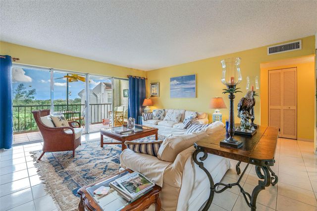 3930 Inverrary Blvd 608 D, Lauderhill, FL 33319