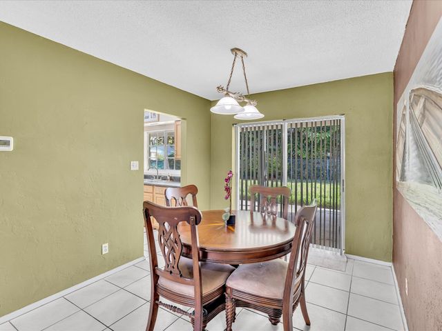 9603 NW 73rd Street, Tamarac, FL 33321