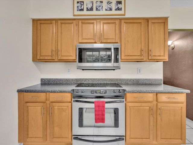 9603 NW 73rd Street, Tamarac, FL 33321