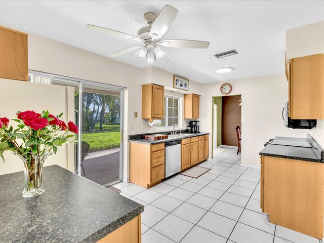 9603 NW 73rd Street, Tamarac, FL 33321