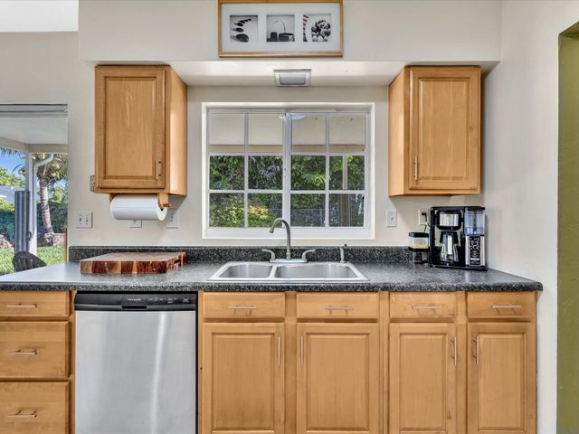 9603 NW 73rd Street, Tamarac, FL 33321