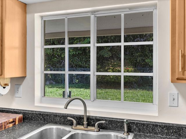 9603 NW 73rd Street, Tamarac, FL 33321