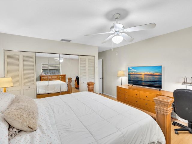 9603 NW 73rd Street, Tamarac, FL 33321