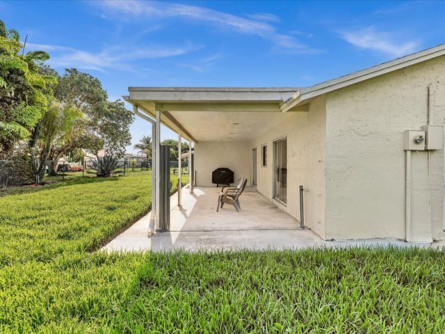 9603 NW 73rd Street, Tamarac, FL 33321