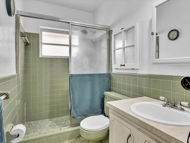 9603 NW 73rd Street, Tamarac, FL 33321