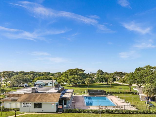 9603 NW 73rd Street, Tamarac, FL 33321
