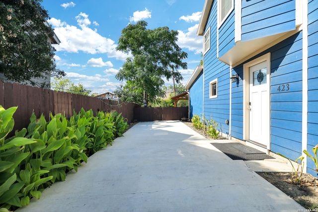 425 Parland, San Antonio, TX 78209