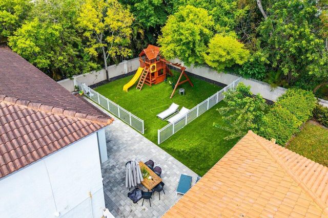 10223 Boca Vista Drive, Boca Raton, FL 33498