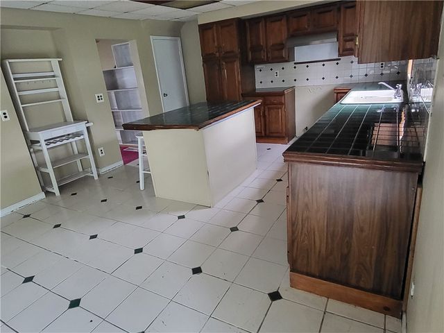 730 Chestnut St, New Castle, PA 16101