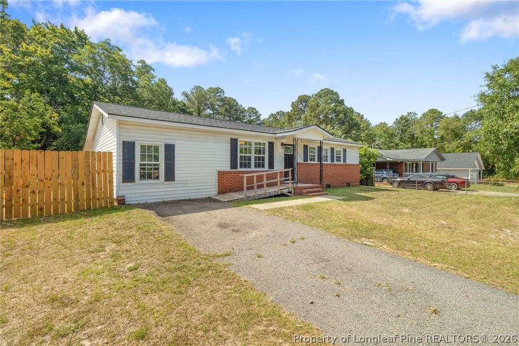 1614 Gardenia Avenue, Fayetteville, NC 28311 — photo 2