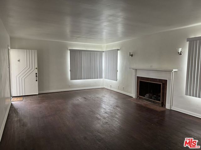 2722 W 43rd Place, Los Angeles, CA 90008