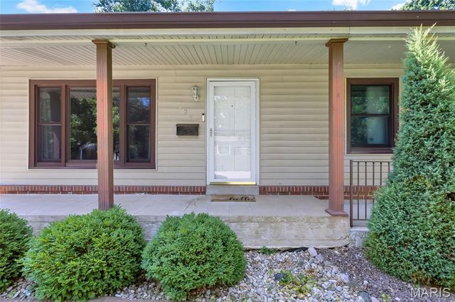 522 Bahia Drive, Rock Hill, MO 63119
