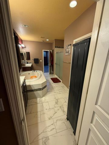 152 College Hill Way, Yuba City, CA 95993