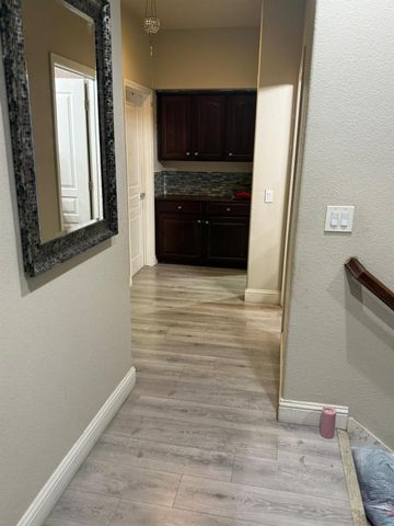 152 College Hill Way, Yuba City, CA 95993