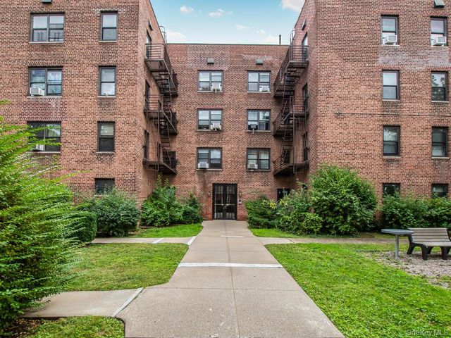 470 N Broadway B34, Yonkers, NY 10701