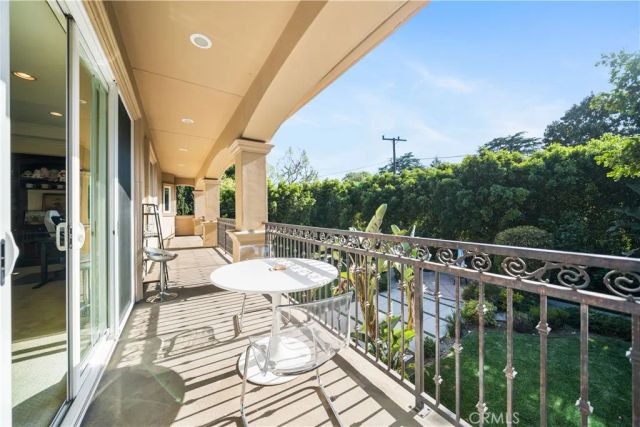 553 Woodward Boulevard, Pasadena, CA 91107