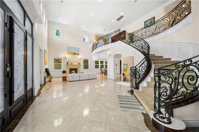 553 Woodward Boulevard, Pasadena, CA 91107