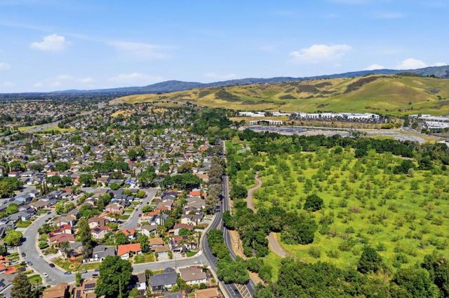 533 Tigerwood Way, San Jose, CA 95111