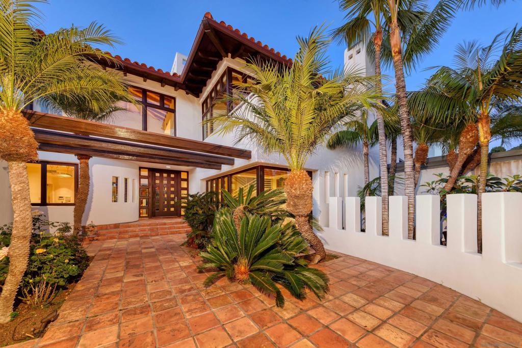 Image 34 of property listing at 2320 Camino del Collado, La Jolla, CA 92037