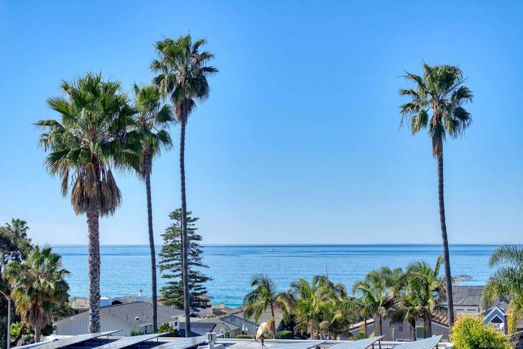 Image 5 of property listing at 2320 Camino del Collado, La Jolla, CA 92037