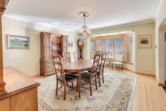 6101 N Knox Avenue, Chicago, IL 60646