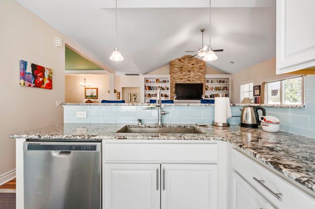 131 Crabapple Dr., Longs, SC 29568