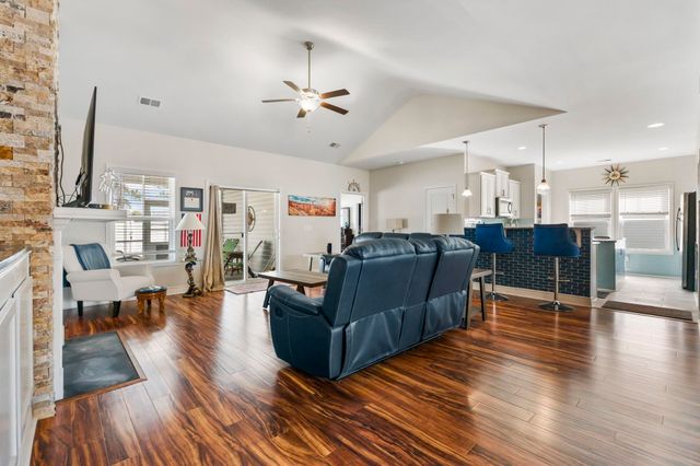 131 Crabapple Dr., Longs, SC 29568