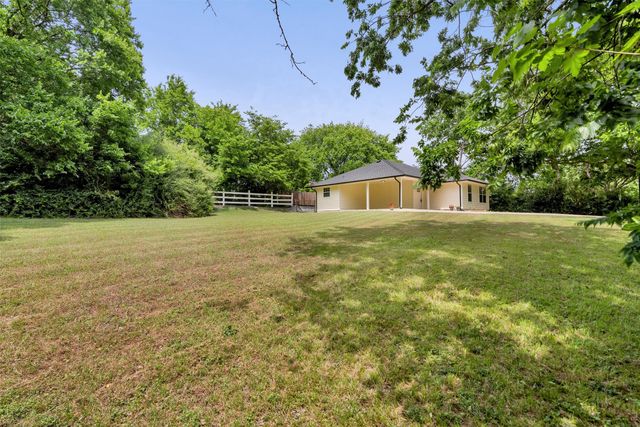 738 Wayne Avenue, Van Alstyne, TX 75495