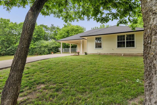 738 Wayne Avenue, Van Alstyne, TX 75495