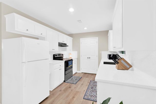 738 Wayne Avenue, Van Alstyne, TX 75495