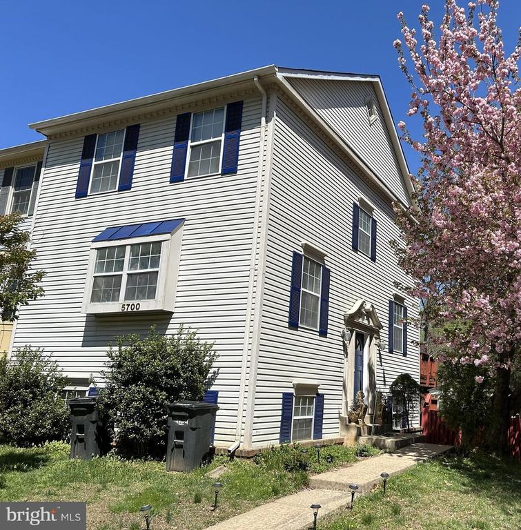 5700 MASON BLUFF DR, Burke, VA 22015