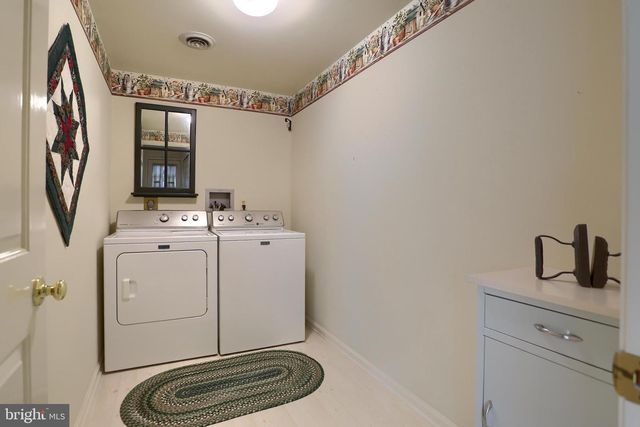 14 KENSINGTON SQ, Mechanicsburg, PA 17050