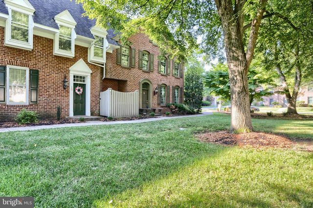 14 KENSINGTON SQ, Mechanicsburg, PA 17050