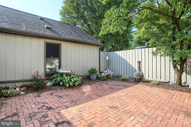 14 KENSINGTON SQ, Mechanicsburg, PA 17050