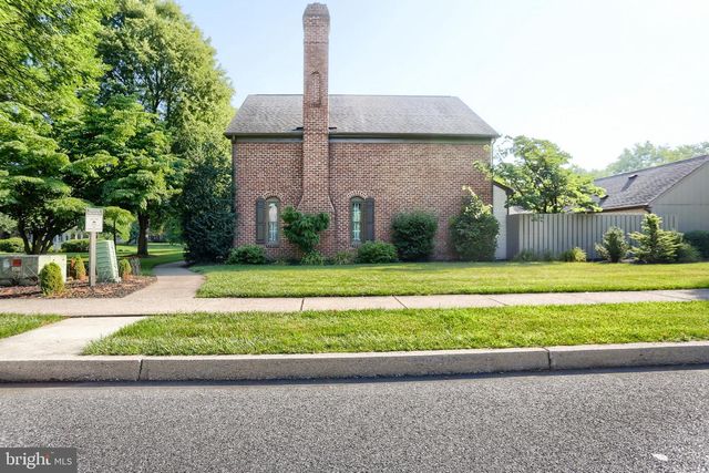 14 KENSINGTON SQ, Mechanicsburg, PA 17050